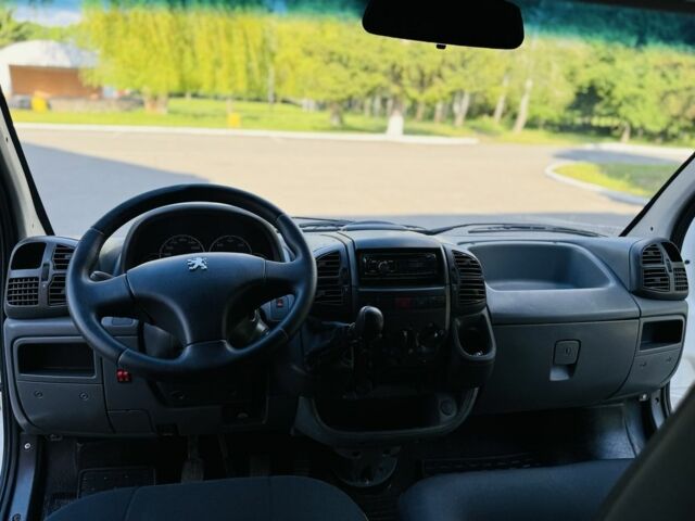 Белый Пежо Boxer, объемом двигателя 2.2 л и пробегом 127 тыс. км за 7500 $, фото 7 на Automoto.ua