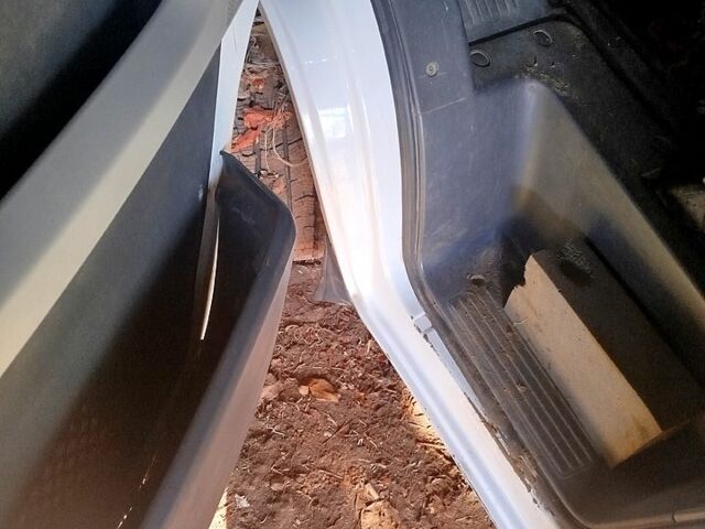 Белый Пежо Boxer, объемом двигателя 2.2 л и пробегом 0 тыс. км за 2800 $, фото 2 на Automoto.ua