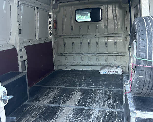 Белый Пежо Boxer, объемом двигателя 2.5 л и пробегом 600 тыс. км за 7500 $, фото 11 на Automoto.ua