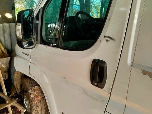 Белый Пежо Boxer, объемом двигателя 2.2 л и пробегом 0 тыс. км за 2800 $, фото 4 на Automoto.ua
