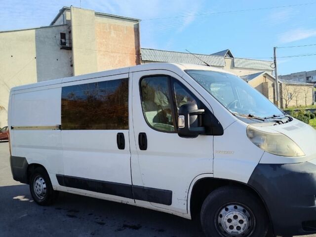 Белый Пежо Boxer, объемом двигателя 2.2 л и пробегом 300 тыс. км за 6000 $, фото 3 на Automoto.ua