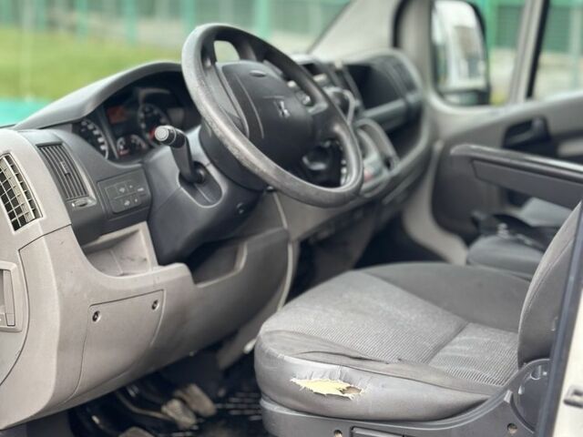 Белый Пежо Boxer, объемом двигателя 2.2 л и пробегом 400 тыс. км за 7000 $, фото 2 на Automoto.ua