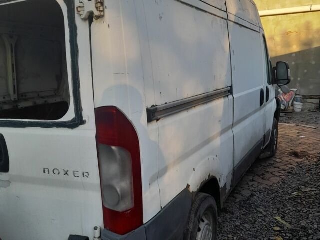 Белый Пежо Boxer, объемом двигателя 2.2 л и пробегом 365 тыс. км за 1400 $, фото 1 на Automoto.ua