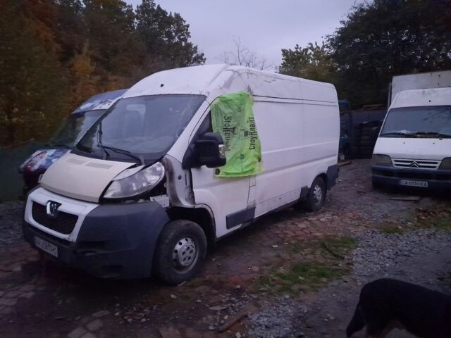 Белый Пежо Boxer, объемом двигателя 2.2 л и пробегом 365 тыс. км за 1400 $, фото 4 на Automoto.ua