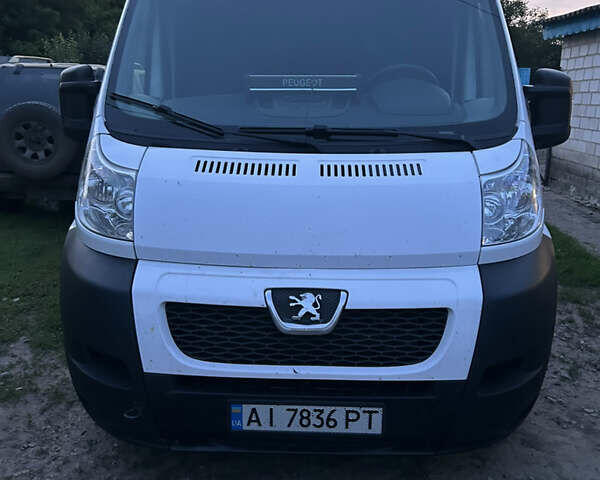 Белый Пежо Boxer, объемом двигателя 2.2 л и пробегом 400 тыс. км за 7500 $, фото 2 на Automoto.ua