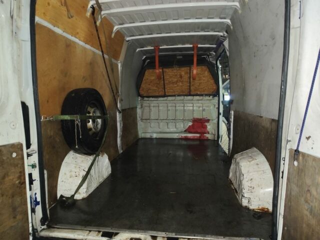 Белый Пежо Boxer, объемом двигателя 2 л и пробегом 333 тыс. км за 2626 $, фото 4 на Automoto.ua