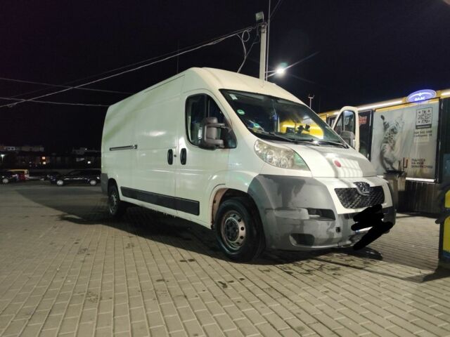 Белый Пежо Boxer, объемом двигателя 2 л и пробегом 333 тыс. км за 2626 $, фото 3 на Automoto.ua