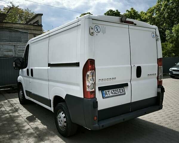 Белый Пежо Boxer, объемом двигателя 2.2 л и пробегом 350 тыс. км за 6799 $, фото 5 на Automoto.ua