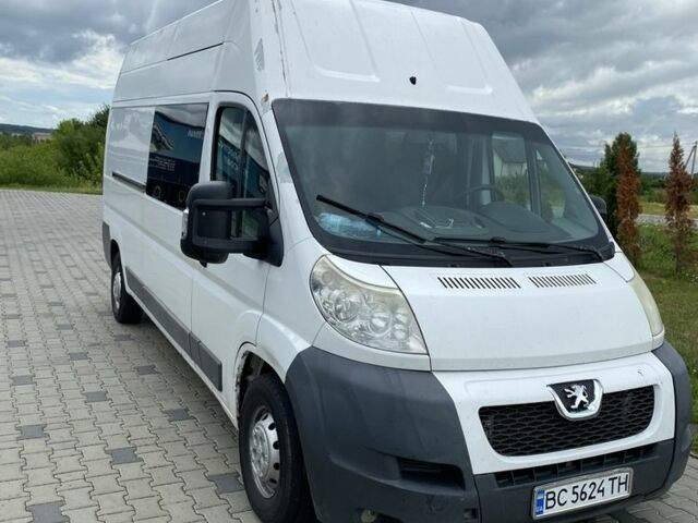 Белый Пежо Boxer, объемом двигателя 3 л и пробегом 325 тыс. км за 13000 $, фото 1 на Automoto.ua