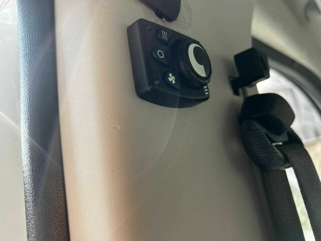 Белый Пежо Boxer, объемом двигателя 2.2 л и пробегом 490 тыс. км за 9990 $, фото 22 на Automoto.ua