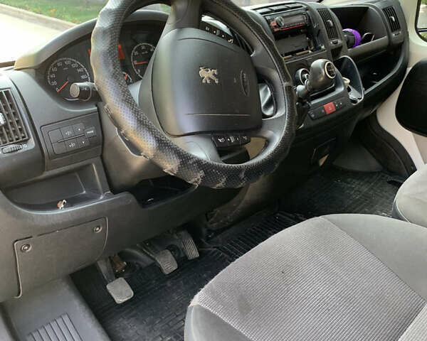 Белый Пежо Boxer, объемом двигателя 2.2 л и пробегом 370 тыс. км за 9900 $, фото 15 на Automoto.ua