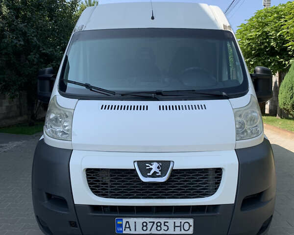 Белый Пежо Boxer, объемом двигателя 2.2 л и пробегом 370 тыс. км за 9900 $, фото 1 на Automoto.ua