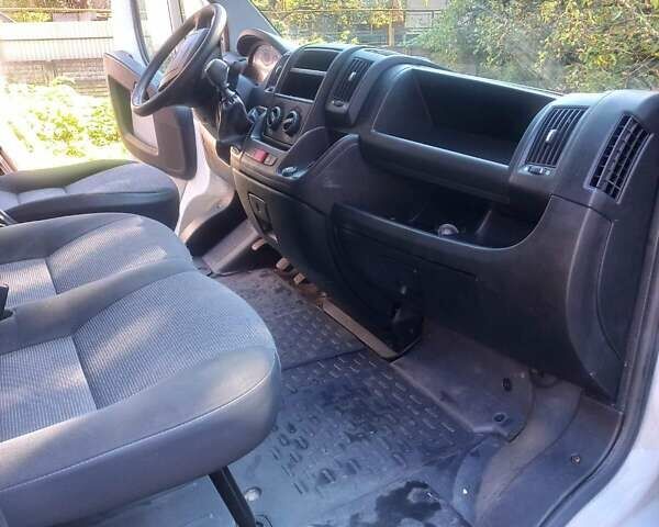 Белый Пежо Boxer, объемом двигателя 2.2 л и пробегом 137 тыс. км за 8500 $, фото 7 на Automoto.ua