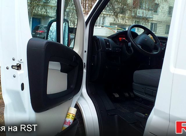 Белый Пежо Boxer, объемом двигателя 2.2 л и пробегом 186 тыс. км за 10500 $, фото 1 на Automoto.ua