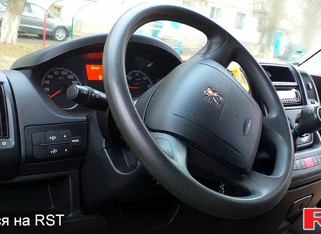 Белый Пежо Boxer, объемом двигателя 2.2 л и пробегом 186 тыс. км за 10500 $, фото 5 на Automoto.ua