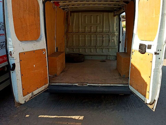 Белый Пежо Boxer, объемом двигателя 2.2 л и пробегом 251 тыс. км за 10200 $, фото 5 на Automoto.ua
