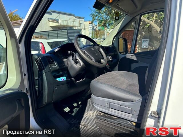 Білий Пежо Boxer, об'ємом двигуна 2.2 л та пробігом 341 тис. км за 12300 $, фото 1 на Automoto.ua