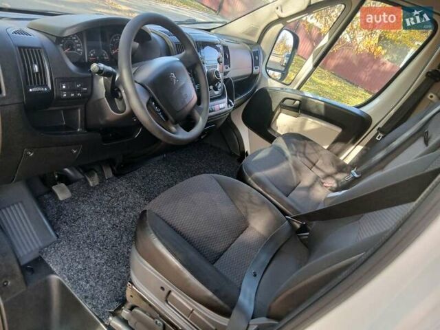 Белый Пежо Boxer, объемом двигателя 2.2 л и пробегом 280 тыс. км за 16700 $, фото 11 на Automoto.ua