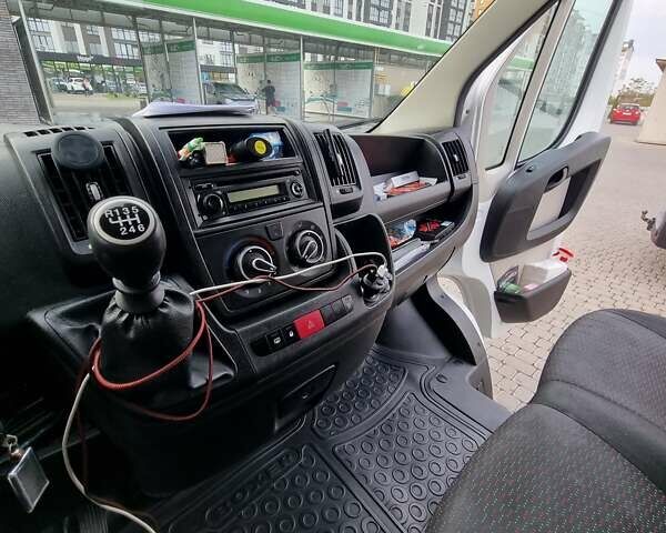 Білий Пежо Boxer, об'ємом двигуна 2.2 л та пробігом 550 тис. км за 9200 $, фото 4 на Automoto.ua