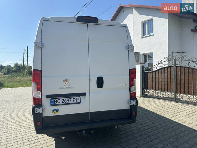 Белый Пежо Boxer, объемом двигателя 2.2 л и пробегом 300 тыс. км за 14300 $, фото 3 на Automoto.ua
