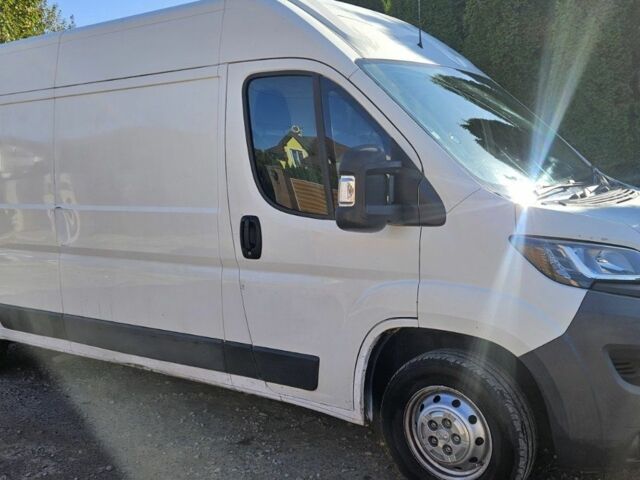 Белый Пежо Boxer, объемом двигателя 0 л и пробегом 200 тыс. км за 6200 $, фото 3 на Automoto.ua