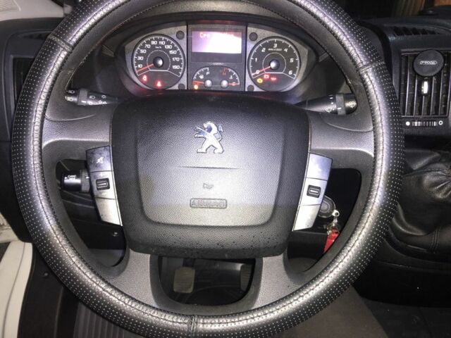 Белый Пежо Boxer, объемом двигателя 2.2 л и пробегом 306 тыс. км за 13300 $, фото 4 на Automoto.ua