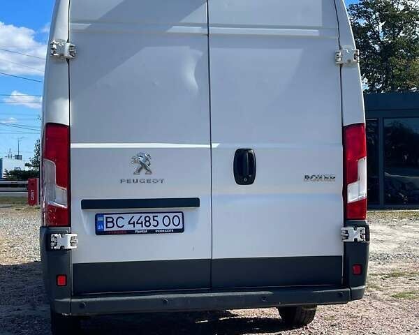 Белый Пежо Boxer, объемом двигателя 2 л и пробегом 334 тыс. км за 12000 $, фото 3 на Automoto.ua