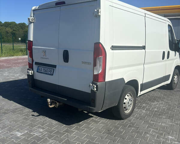 Белый Пежо Boxer, объемом двигателя 2.2 л и пробегом 216 тыс. км за 9300 $, фото 1 на Automoto.ua