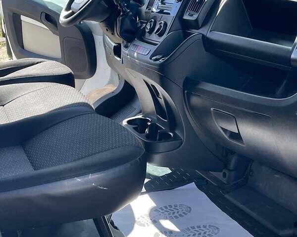 Белый Пежо Boxer, объемом двигателя 2 л и пробегом 334 тыс. км за 12000 $, фото 14 на Automoto.ua