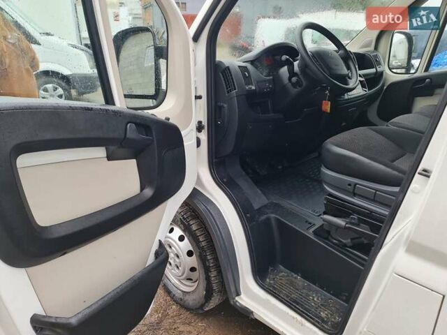 Белый Пежо Boxer, объемом двигателя 2.2 л и пробегом 250 тыс. км за 16950 $, фото 3 на Automoto.ua