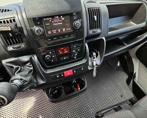 Білий Пежо Boxer, об'ємом двигуна 2 л та пробігом 295 тис. км за 13700 $, фото 2 на Automoto.ua