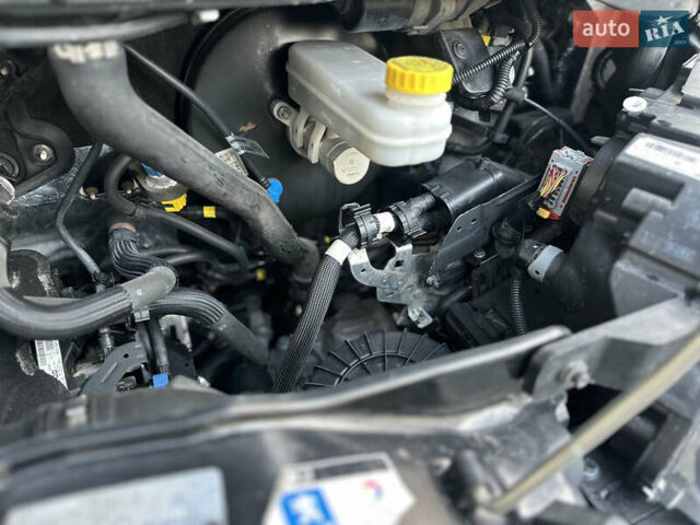 Белый Пежо Boxer, объемом двигателя 2 л и пробегом 261 тыс. км за 13200 $, фото 28 на Automoto.ua