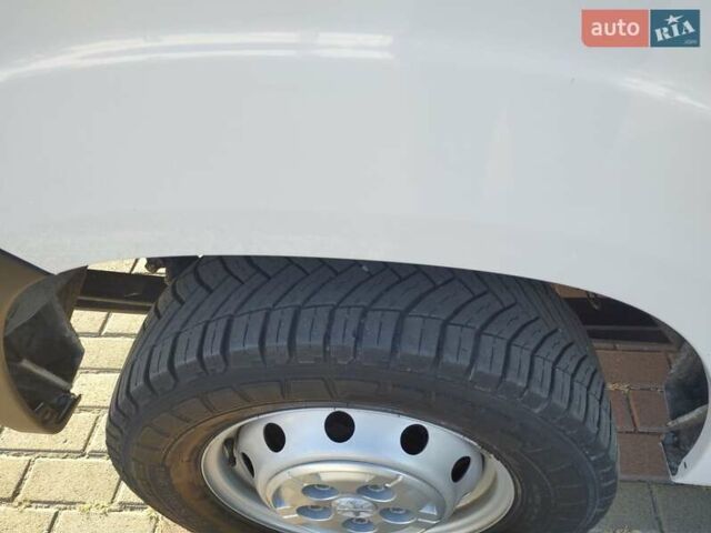 Білий Пежо Boxer, об'ємом двигуна 2.2 л та пробігом 107 тис. км за 15900 $, фото 3 на Automoto.ua