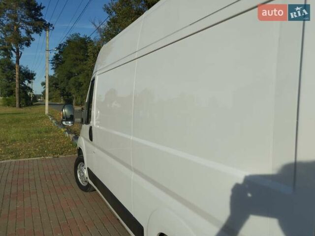 Білий Пежо Boxer, об'ємом двигуна 2.2 л та пробігом 107 тис. км за 15900 $, фото 1 на Automoto.ua