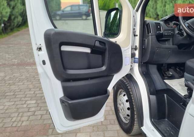 Білий Пежо Boxer, об'ємом двигуна 2.2 л та пробігом 245 тис. км за 18300 $, фото 15 на Automoto.ua