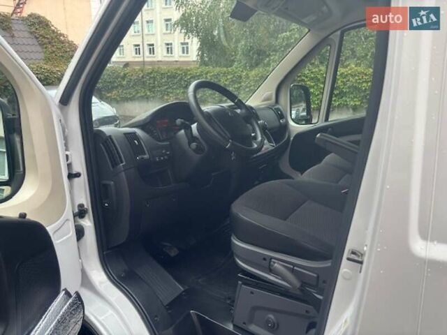 Белый Пежо Boxer, объемом двигателя 2.2 л и пробегом 10 тыс. км за 28000 $, фото 4 на Automoto.ua