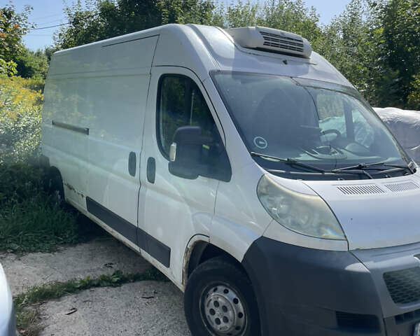 Білий Пежо Boxer, об'ємом двигуна 2.2 л та пробігом 390 тис. км за 8400 $, фото 1 на Automoto.ua