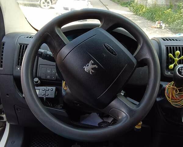 Білий Пежо Boxer, об'ємом двигуна 2.2 л та пробігом 525 тис. км за 9200 $, фото 7 на Automoto.ua