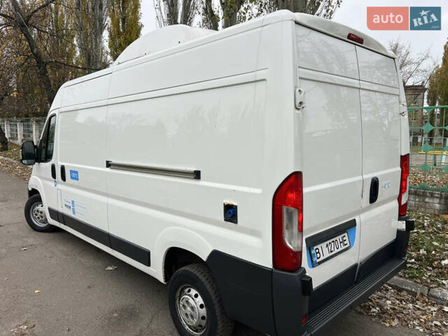 Белый Пежо Boxer, объемом двигателя 2 л и пробегом 312 тыс. км за 15000 $, фото 3 на Automoto.ua