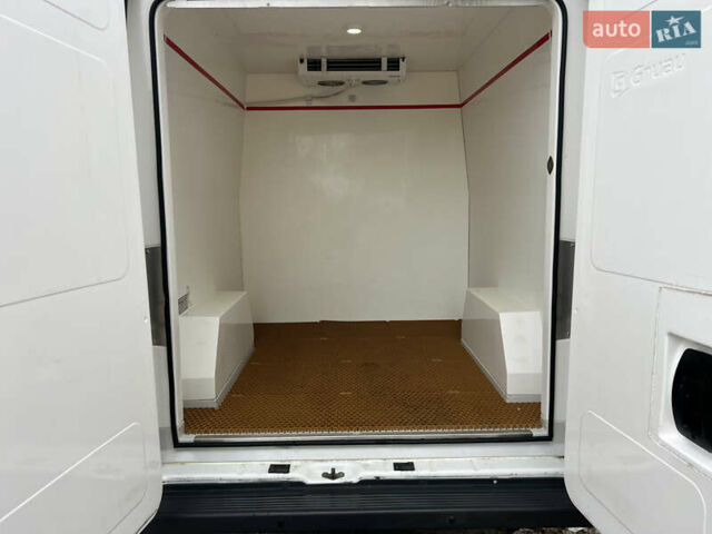 Белый Пежо Boxer, объемом двигателя 2 л и пробегом 312 тыс. км за 15000 $, фото 19 на Automoto.ua