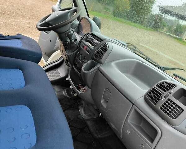Белый Пежо Boxer, объемом двигателя 2.8 л и пробегом 50 тыс. км за 12000 $, фото 5 на Automoto.ua