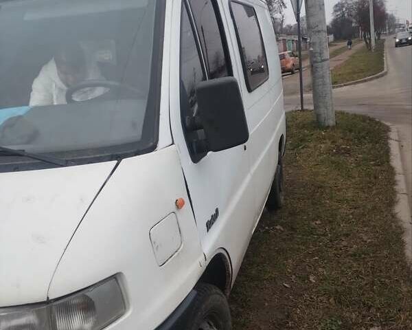 Белый Пежо Boxer, объемом двигателя 1.9 л и пробегом 100 тыс. км за 2100 $, фото 1 на Automoto.ua