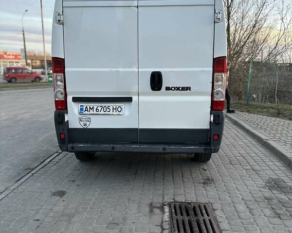 Белый Пежо Boxer, объемом двигателя 2.2 л и пробегом 500 тыс. км за 9200 $, фото 4 на Automoto.ua