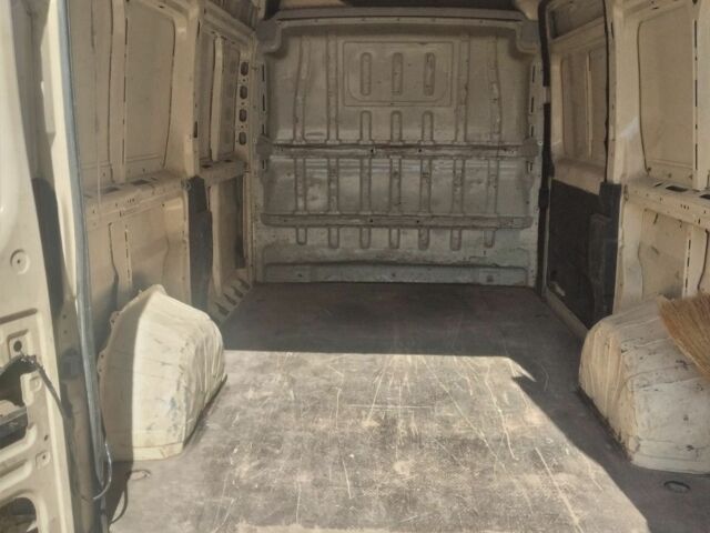 Бежевий Пежо Boxer, об'ємом двигуна 2.2 л та пробігом 400 тис. км за 7500 $, фото 4 на Automoto.ua