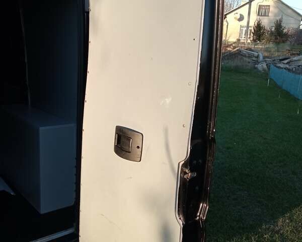 Чорний Пежо Boxer, об'ємом двигуна 2.2 л та пробігом 335 тис. км за 8800 $, фото 14 на Automoto.ua