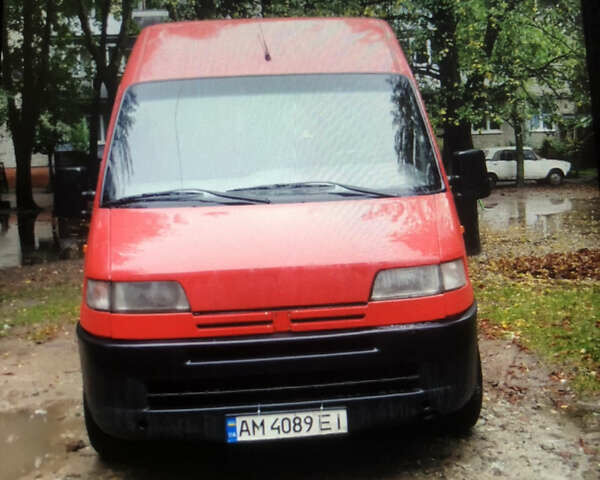 Красный Пежо Boxer, объемом двигателя 2.5 л и пробегом 5 тыс. км за 1700 $, фото 1 на Automoto.ua