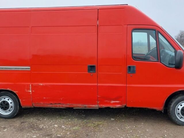 Красный Пежо Boxer, объемом двигателя 2.5 л и пробегом 290 тыс. км за 1200 $, фото 2 на Automoto.ua