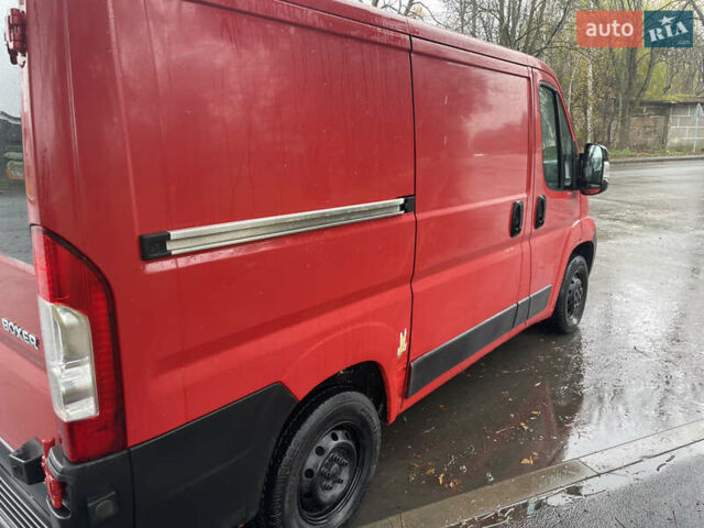 Красный Пежо Boxer, объемом двигателя 2.2 л и пробегом 310 тыс. км за 6700 $, фото 3 на Automoto.ua