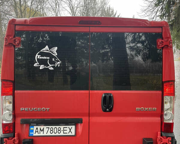 Красный Пежо Boxer, объемом двигателя 2.2 л и пробегом 310 тыс. км за 6700 $, фото 4 на Automoto.ua