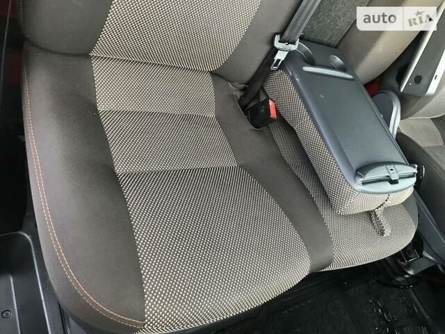 Красный Пежо Boxer, объемом двигателя 3 л и пробегом 310 тыс. км за 16500 $, фото 26 на Automoto.ua